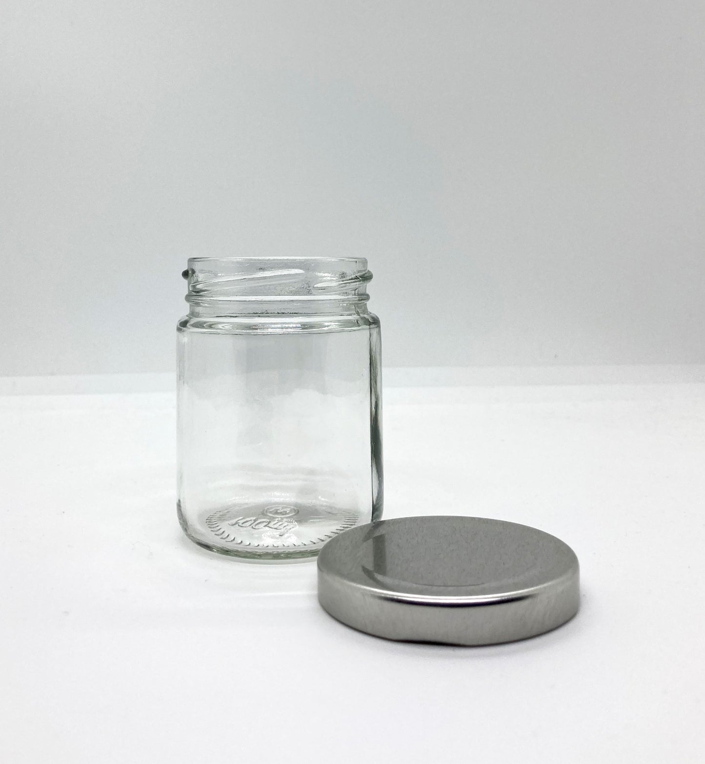120mL. Clear Round Straight Cut Glass Jar and Lid (Net Fill Capacity: 100mL.+/-)