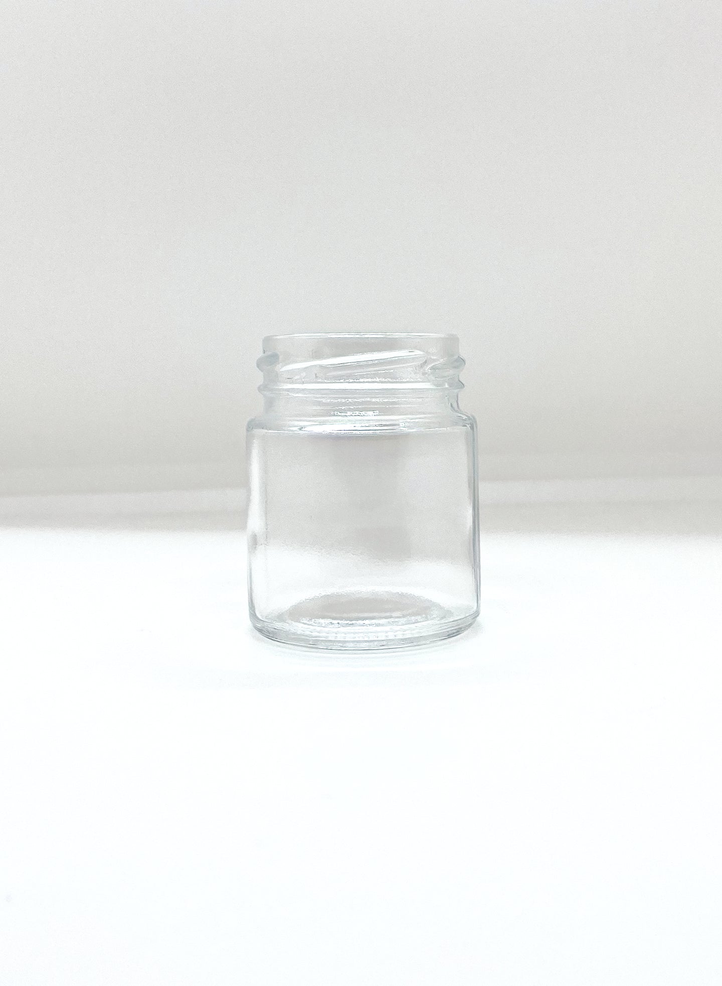 80mL. Clear Round Straight Cut Glass Jar and Lid (Net Fill Capacity: 70mL.+/-)
