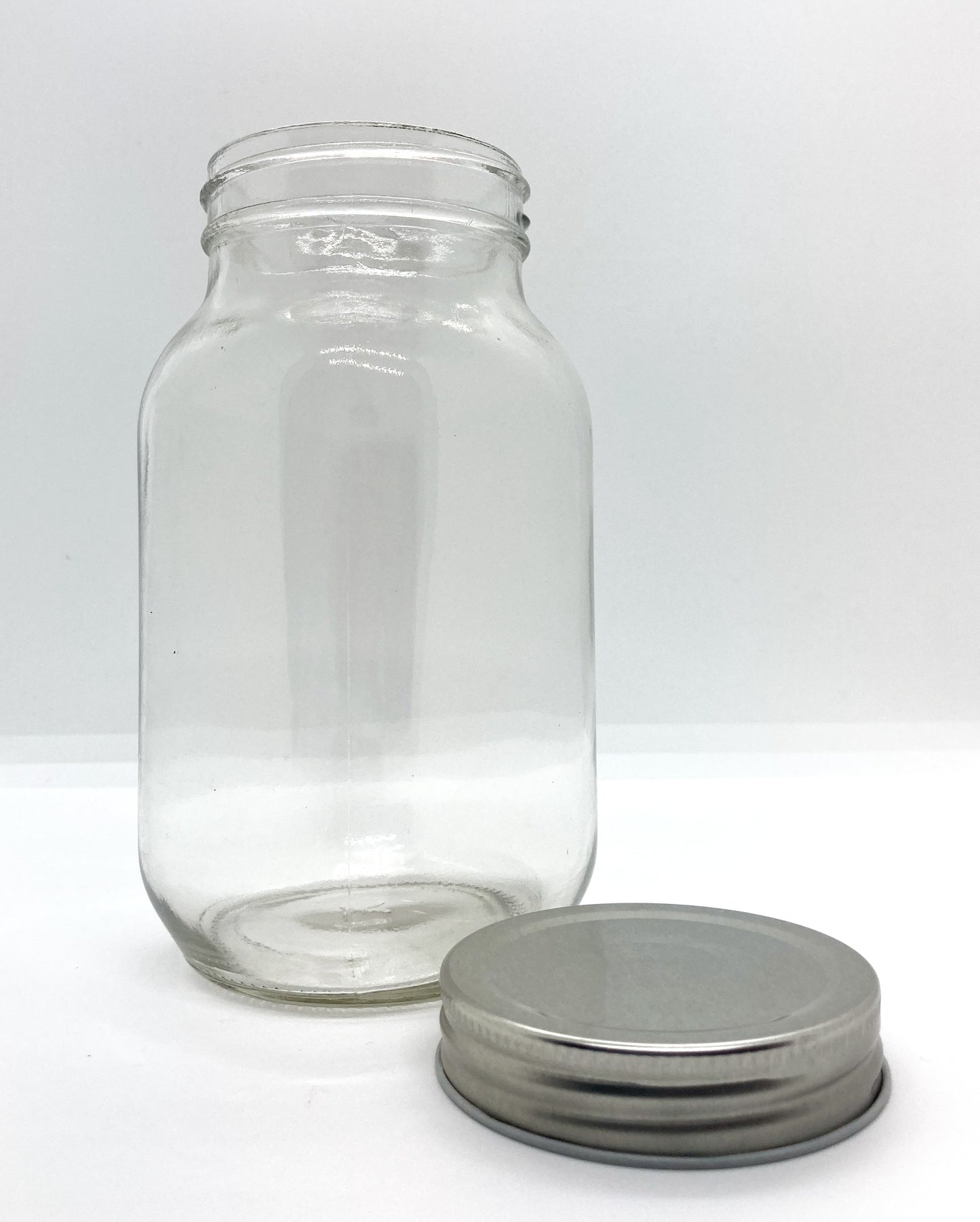 770mL. Mason glass jar (square) and Lid (Net Fill Capacity: 700mL.+/-)
