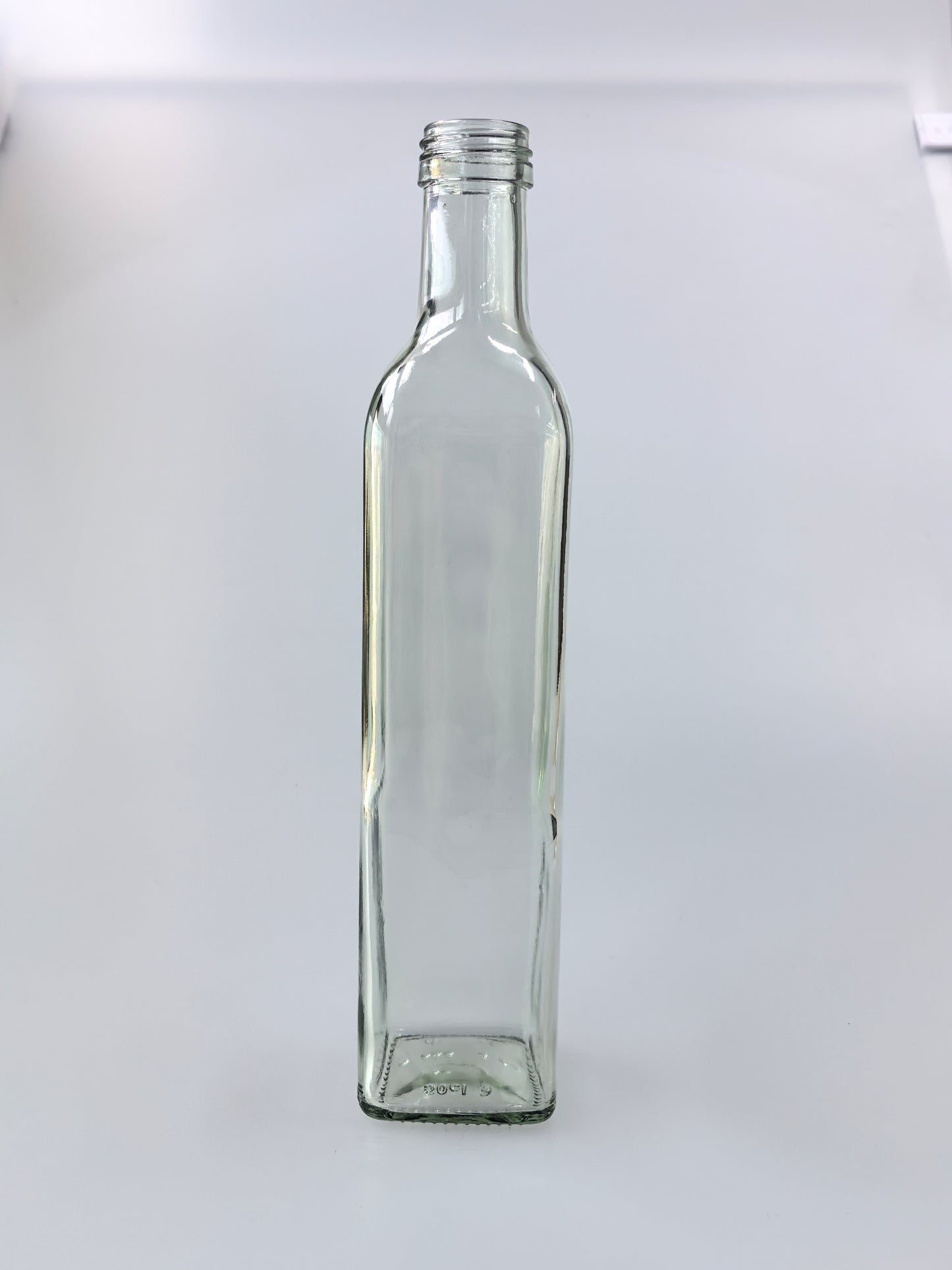 500mL. Square Glass Bottle and Cap.