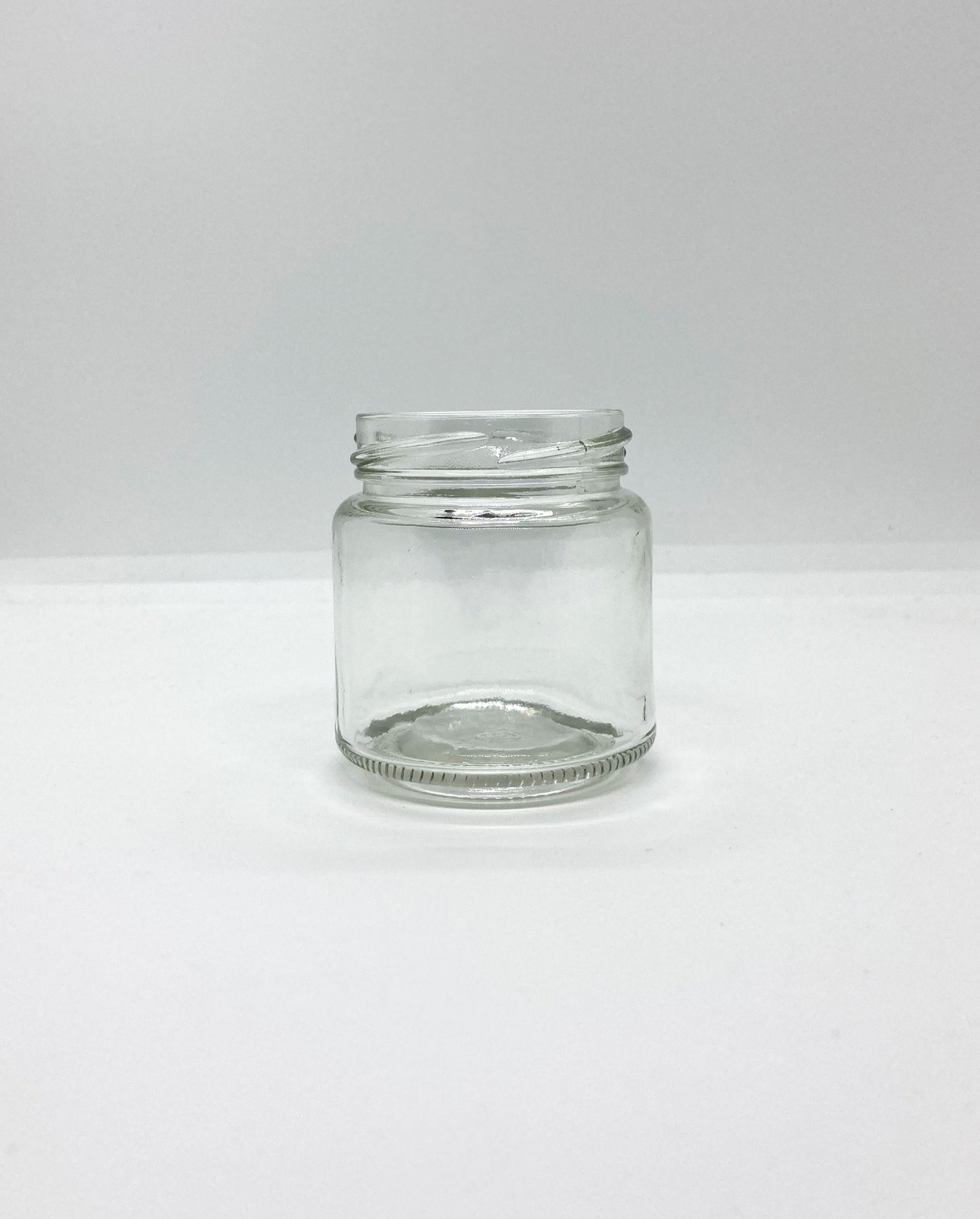 100mL. Clear Round Straight Cut Glass Jar and Lid (Net Fill Capacity: 70mL.+/-)